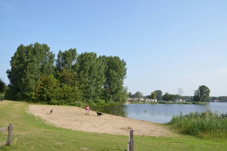 Camping & Jachthaven De Meeuw - Bild 1