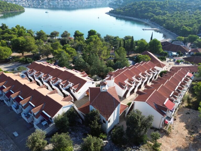 Camping Jezera Lovišća - Bild 2