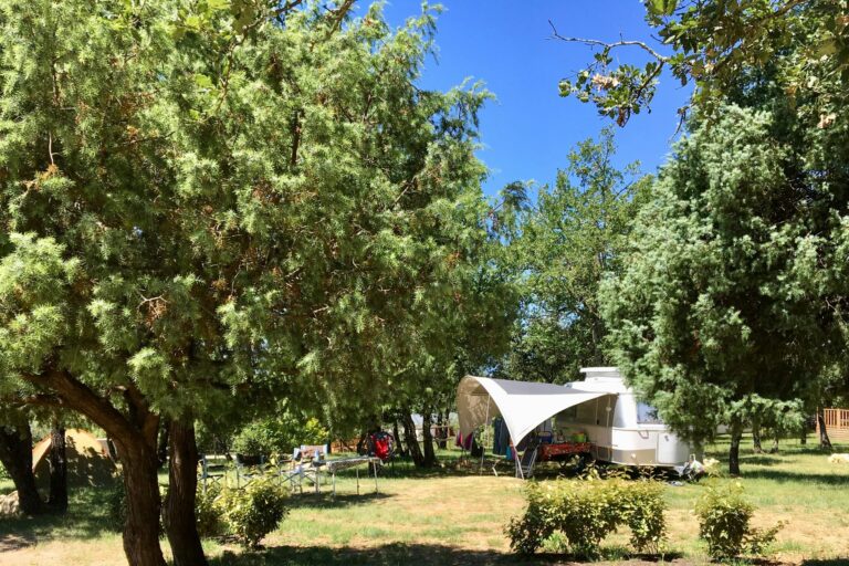 Camping Nature L'ombrage - Bild 1