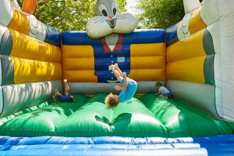 Camping La Ferme Des 4 Chênes - Bild 14