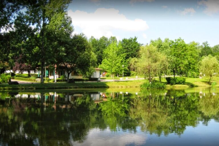 Camping Le Repaire - Bild 1