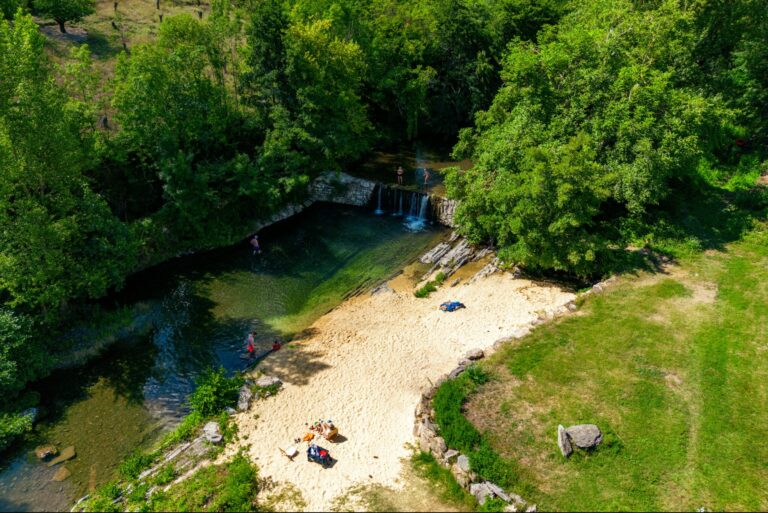 Camping Les Cerisiers Du Jaur - Bild 3