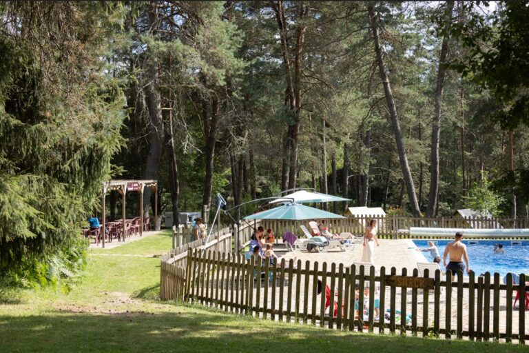 Camping Les Sapins De Corrèze - Bild 17