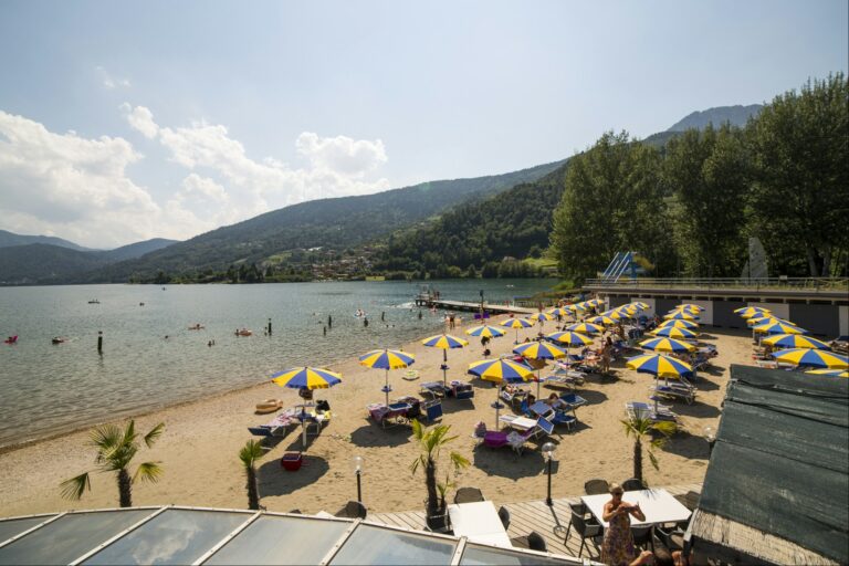 Caldonazzo Family Collection - Bild 1