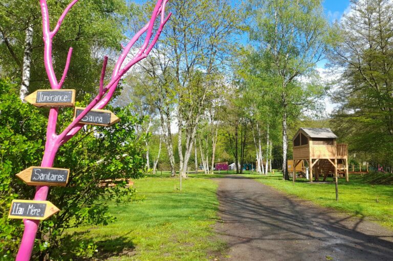 Camping Sauxillanges L'eau Mère - Bild 1