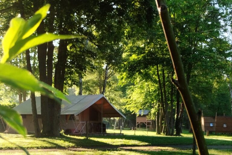 Camping Sauxillanges L'eau Mère - Bild 14 Camping Sauxillanges L'eau Mère - Bild 14