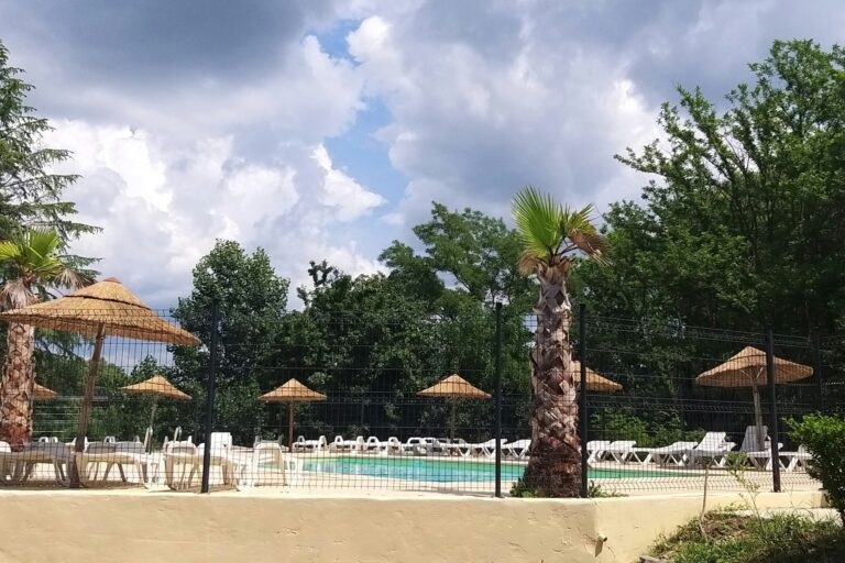 Camping Universal - Bild 1 Camping Universal - Bild 1