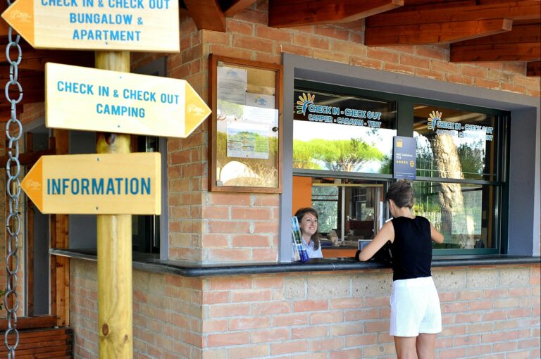 Camping Village Baia Azzurra - Bild 17