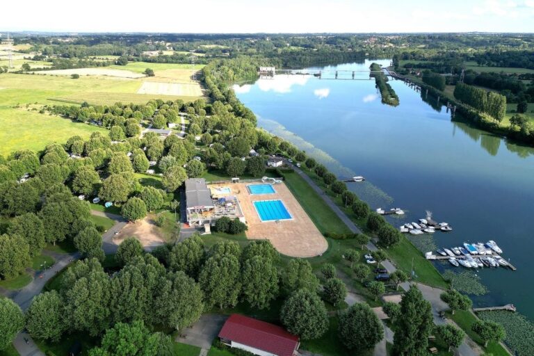 Camping De Thoissey - Bild 1