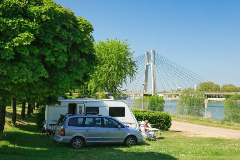 Camping Du Pont De Bourgogne - Bild 1