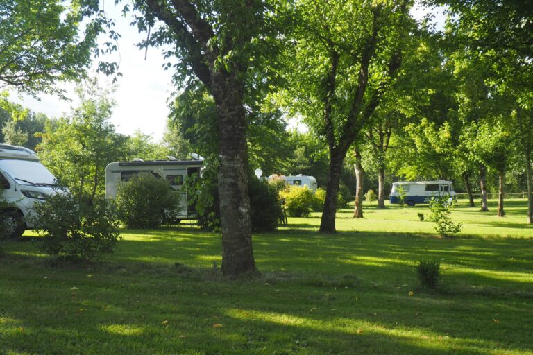 Camping Les Cinq Châteaux - Bild 1