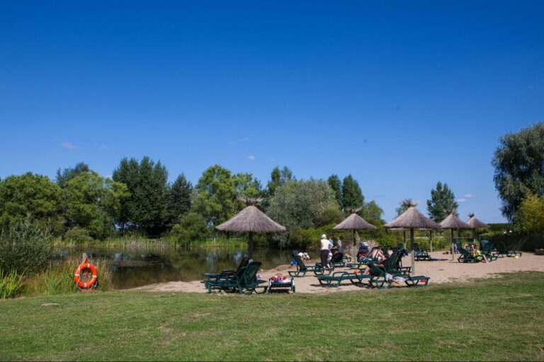 Castel Camping Les Bois Du Bardelet - Bild 3 Castel Camping Les Bois Du Bardelet - Bild 3