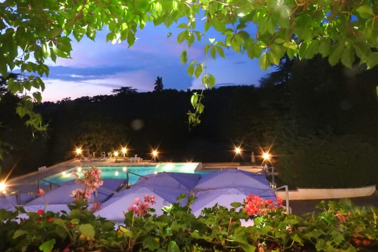 Château De Lacomté Country Club - Bild 3