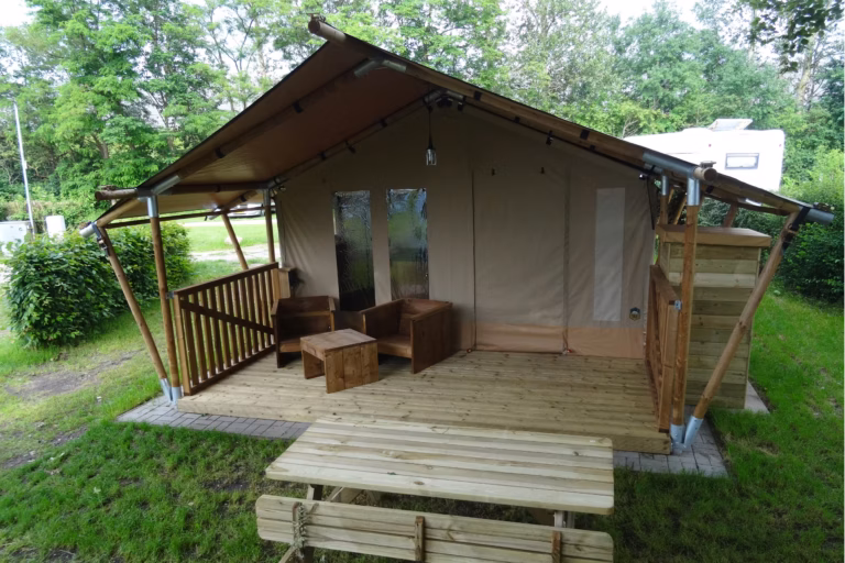 Familien Campingplatz Forellensee Glamping Zelt auf dem Campingplatz 2190cb06 7845 491a 93ab 74256aaee87b 768x512