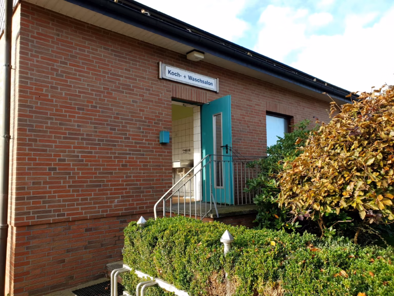 Familien Campingplatz Forellensee Waschsalon 768x576