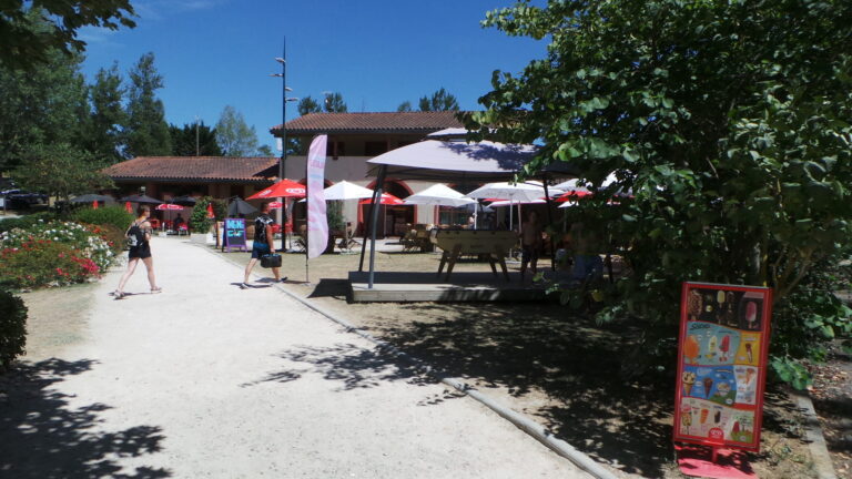 Flower Camping Du Lac De La Thésauque - Bild 5 Flower Camping Du Lac De La Thésauque - Bild 5