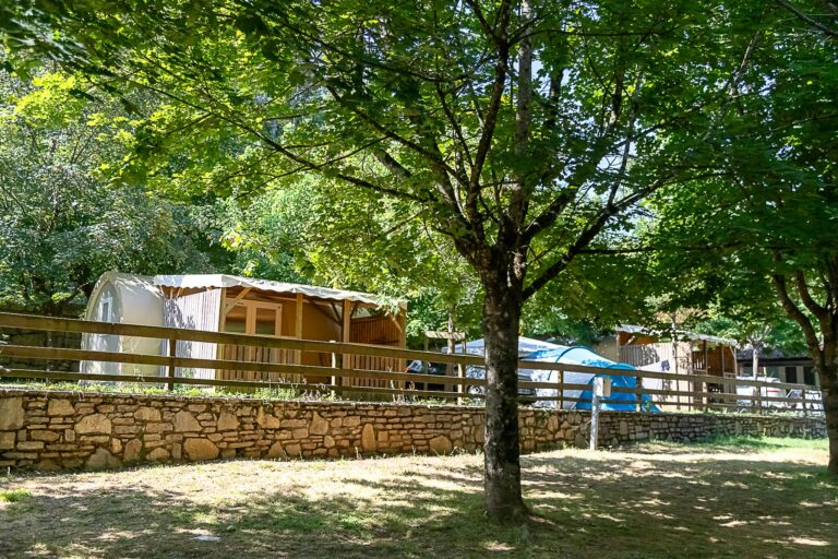 Flower Camping Le Val De L'arre - Bild 6