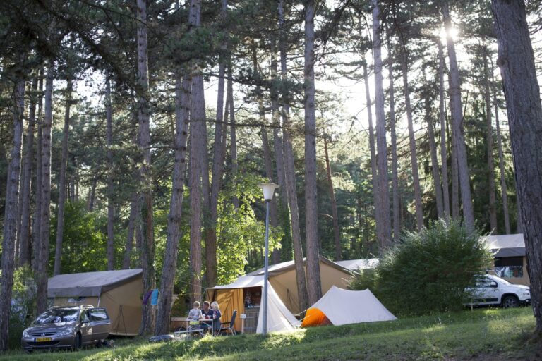 Huttopia Divonne Les Bains - Bild 6