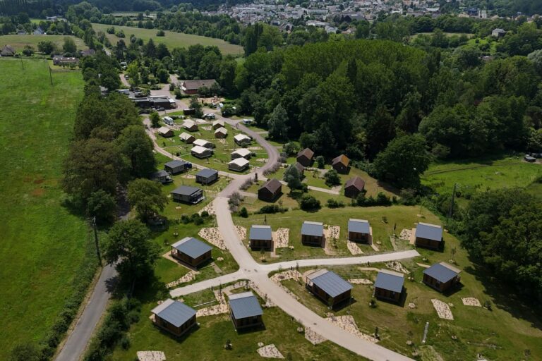 Onlycamp Le Pont Romain - Bild 1