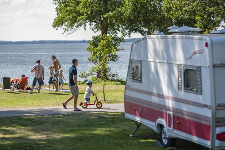 Ringsjöstrand Camping, Stugby & Hotell - Bild 1
